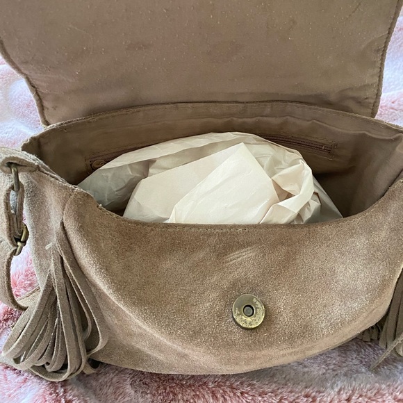 Urban Outfitters ecote suede fringe bag - Picture 2 of 6